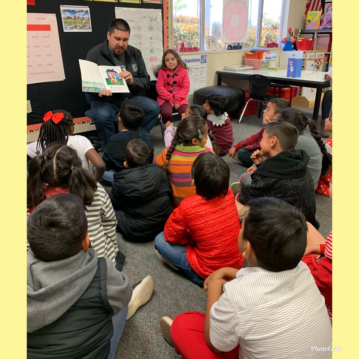 holiva123's tweet photo. Special thanks to Daniel Martinez for coming by to read to my students. Students really enjoyed the two stories you read! @Columbia_VVUSD @drmartinezvvusd @holiva123 #VVREADS2020 #ReadToMe #VVReadToMe #FutureReadyRockets #ReadAcrossAmerica https://t.co/EsDDn3wBn8
