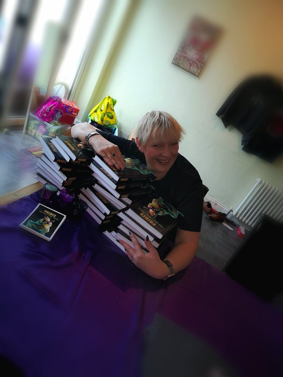 richard040560's tweet photo. My sister @suze1969 &amp; her mate have had a book on Prince published. Well done sis https://t.co/Pv8a9vWdBW https://t.co/w5A47SUzrH