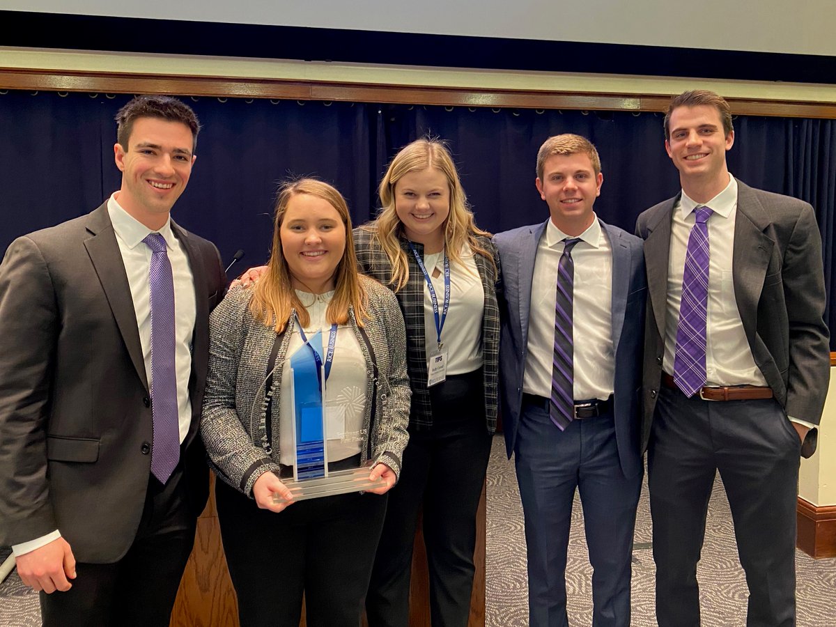 NeeleySchoolTCU's tweet photo. 1st place &amp; 1st first win for @TCU. EIF students won the Southwest U.S. Research Challenge by the CFA® Institute. Congrats Connor Fragen, Madelyn Carlson, Reilly Cornell, Jake Lansford, and Dalton Standish. Next stop: Americas Challenge in NYC. #LeadOnTCU
https://t.co/MWiNhkMaeK https://t.co/FDUpgVgqG8