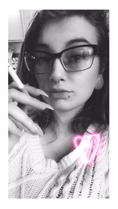 $5 dick rates all day, pay up piglets. Let&rsquo;s destroy that ego of yours 😈 https://t.co/WJRpX4ni0R