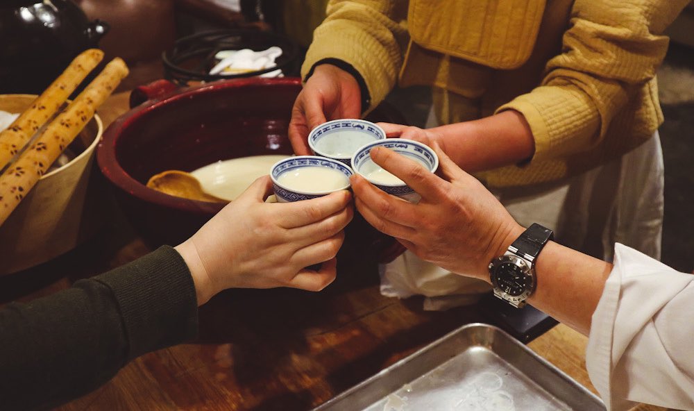 Last Friday’s Slow Korean dinner featured a special Korean home brew that was filtered 500 times!

We give thanks to <a href="/SlowFoodToronto/">Slow Food Toronto</a> and Chef SungSook Han for the unique experience, and to all those who participated ☺️

Read more about it on our blog: 
merchantsofgreencoffee.com/2020/03/02/slo…