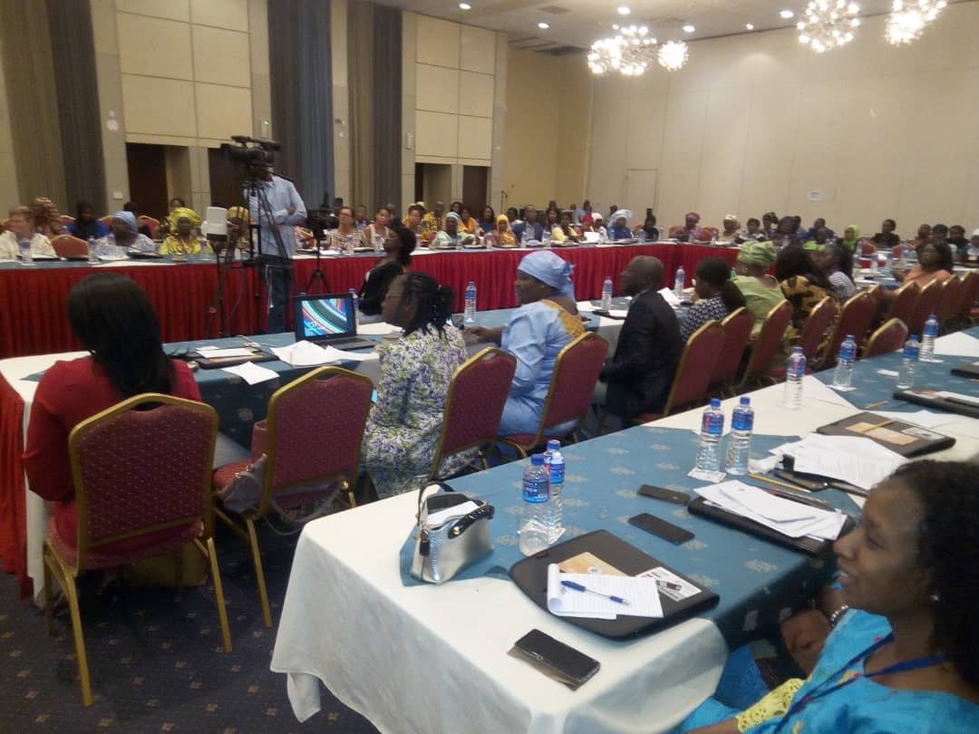 msbahdynamic's tweet photo. @RNamusisi @IRIglobal @IRI_Africa @IRIGenDem @ISMAILACEESAY @AlhagieSNyang @marrnyang1 It brought together Women Leaders across the country, SNRGovernment Officials, CSOs, the media, Rap Activists among other dignitaries, organized by Future In Our Hands, CIPE, &amp;World Movement for Democracy. @RNamusisi #SectorsTogether4Prosperity https://t.co/h5wdV569vL
