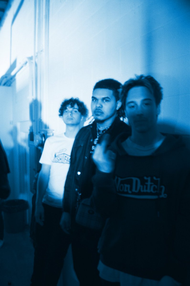 bbyterra's tweet image. ocean water slush w/ nerds