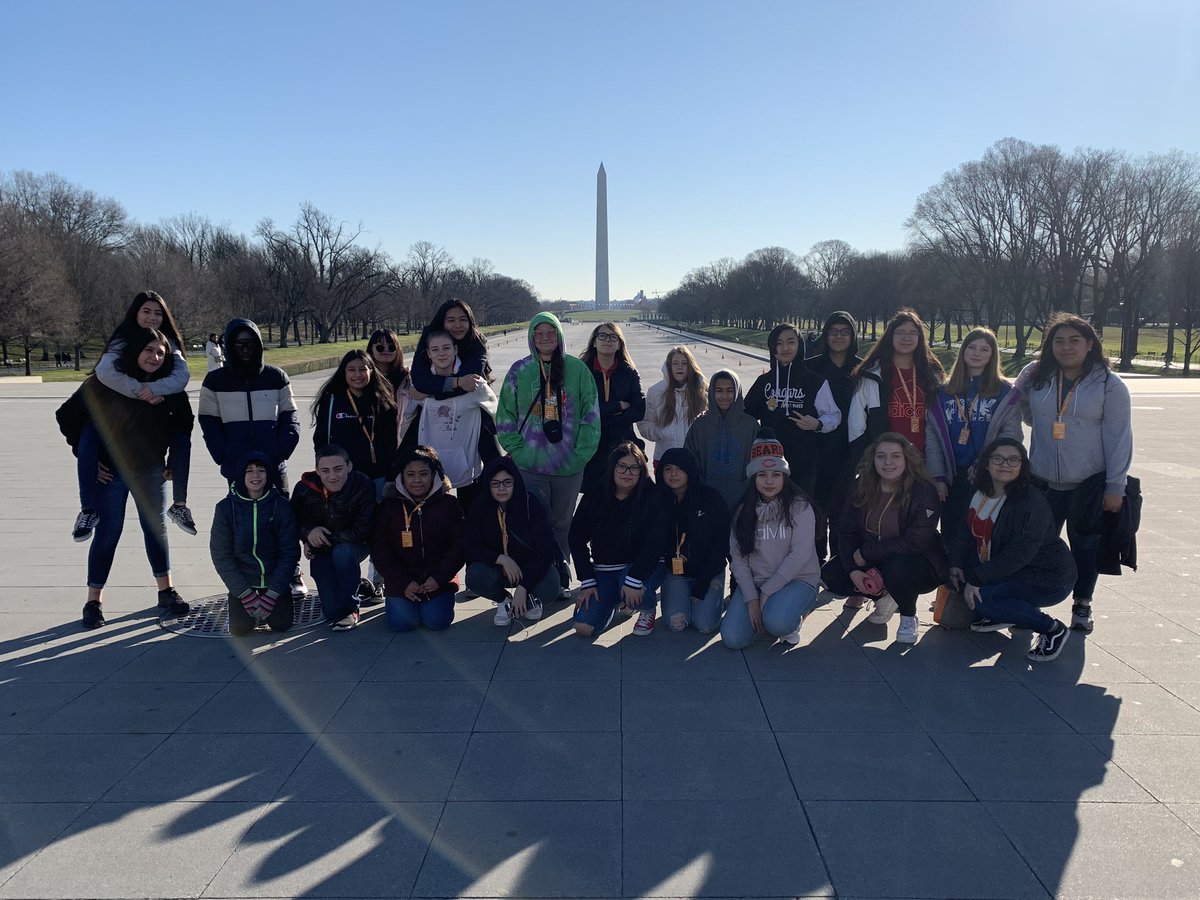 mskaja116's tweet photo. We had a great time in Washington DC this weekend! #rlmspride @ROUNDLAKEMIDDLE @JTMMScougars https://t.co/fLr6LDxnQ9