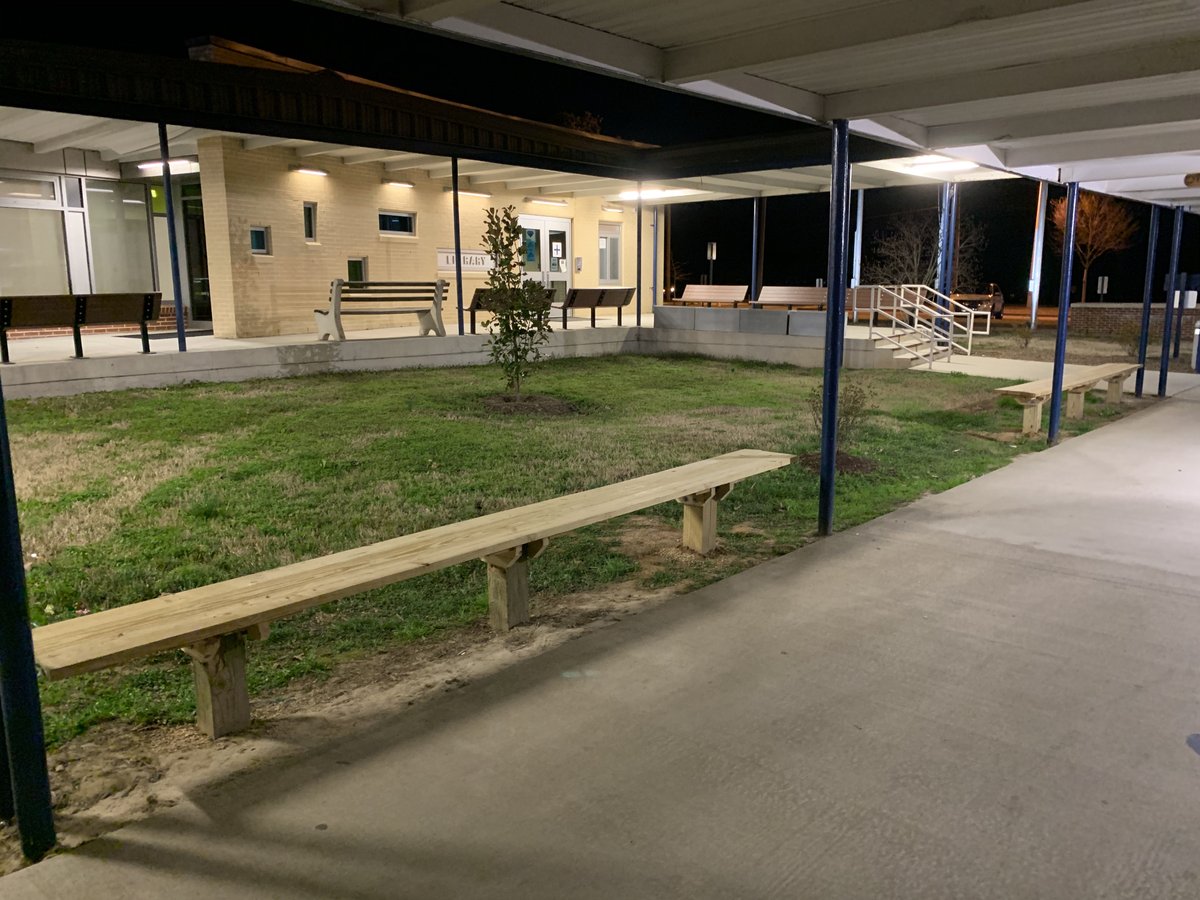 HcpsBrookland's tweet photo. Thank you to our awesome SCA for Leveling Up the area I front of our library with some new and updated benches. Go Cubs!!! #LearningCanHappenAnywhereAnytime #LearningisConnectedAndAuthentic https://t.co/mZagrqtXVo