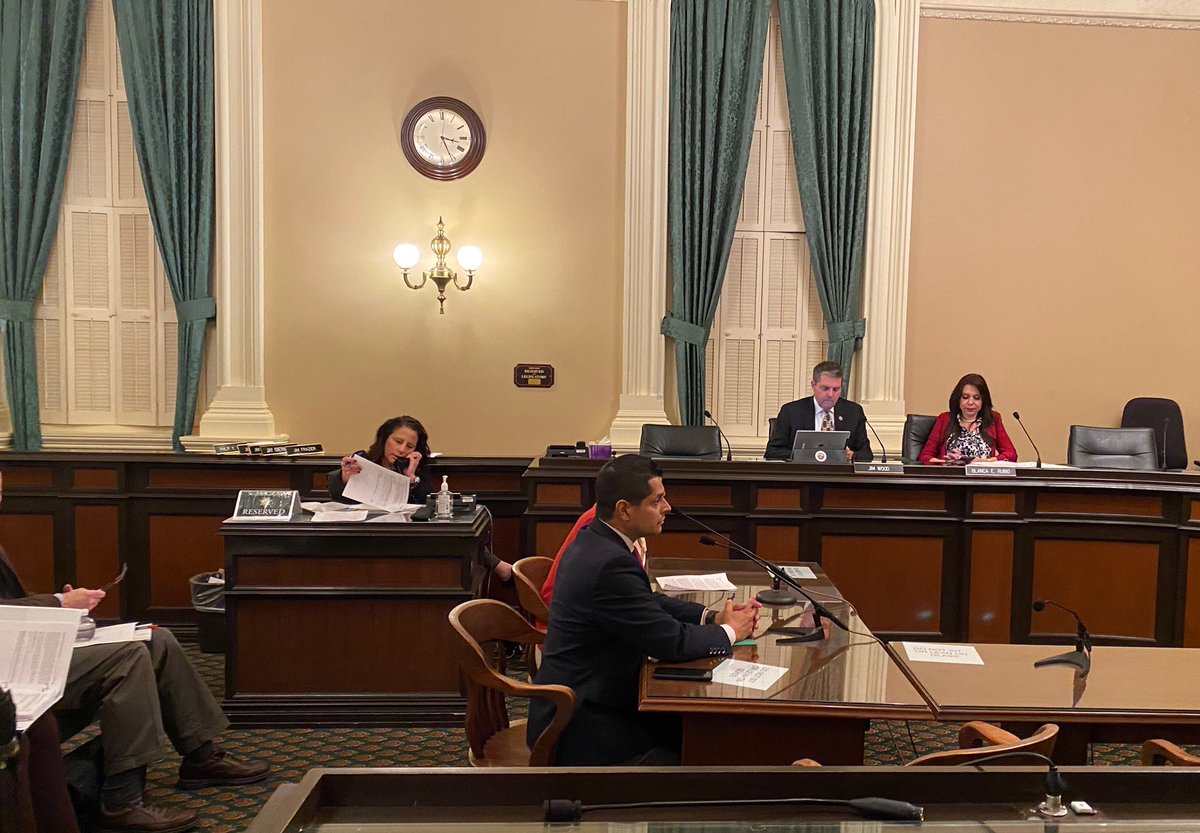 Miguel Santiago tweet media