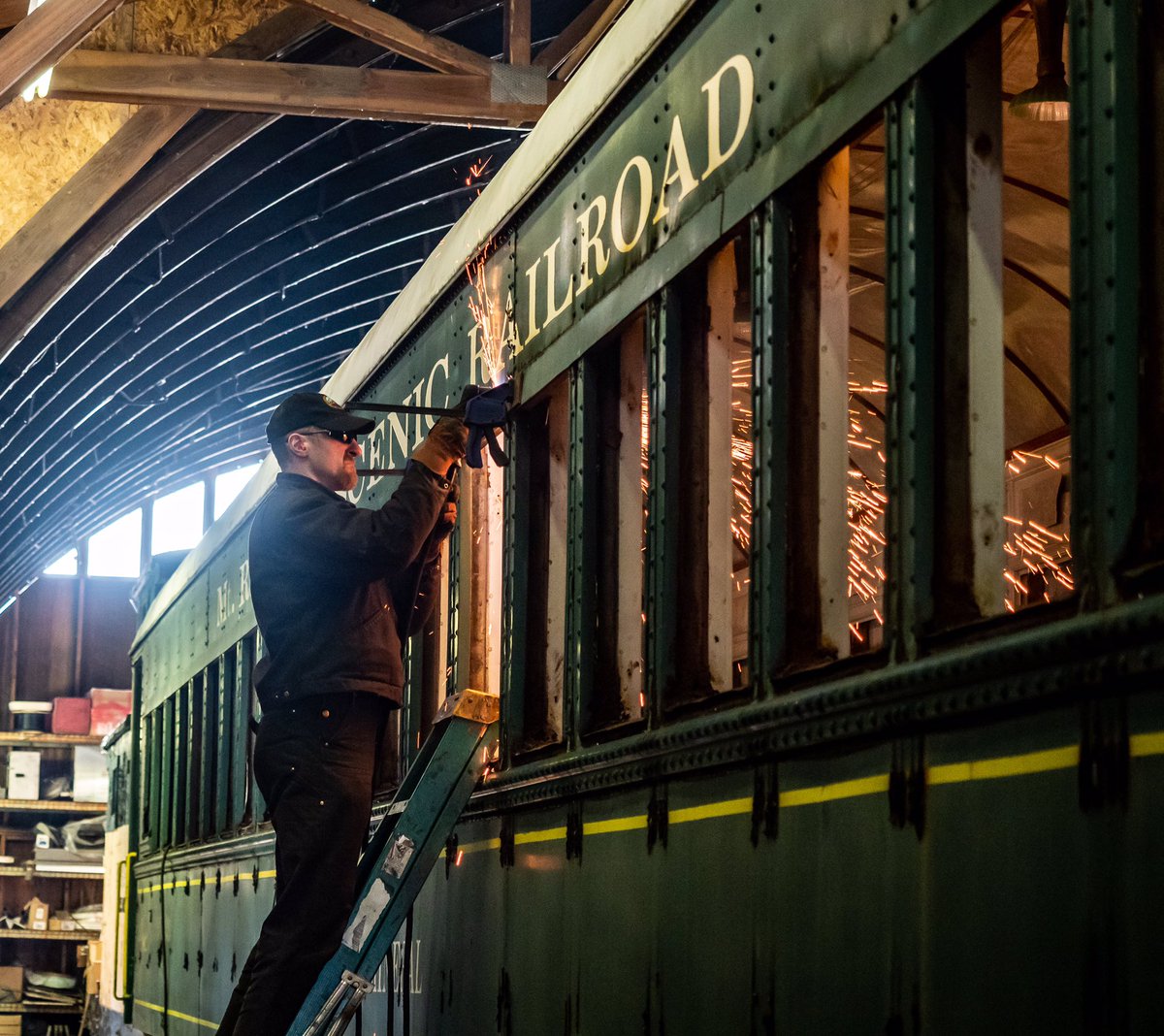 The @visitnrrr maintenance crew continues to work on enhancing the #MRRR's fleet of vintage passenger coaches, as shown here. We're looking forward to showing you the final results when these beautiful coaches are finished! 🚂😀👏🏻

📸 Credit: #MRRR friend Mike Brewington.