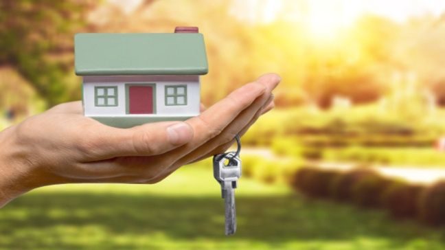 Prntly's tweet photo. Coronavirus fever has struck the mortgage market. Rates for buying or refinancing a home have dropped to all time lows. If you want to refinance. Now's the time to do so. And you want to buy a home, now's even more the time to do so. https://t.co/Kgmd0KOoca https://t.co/TWkFIGkdWI
