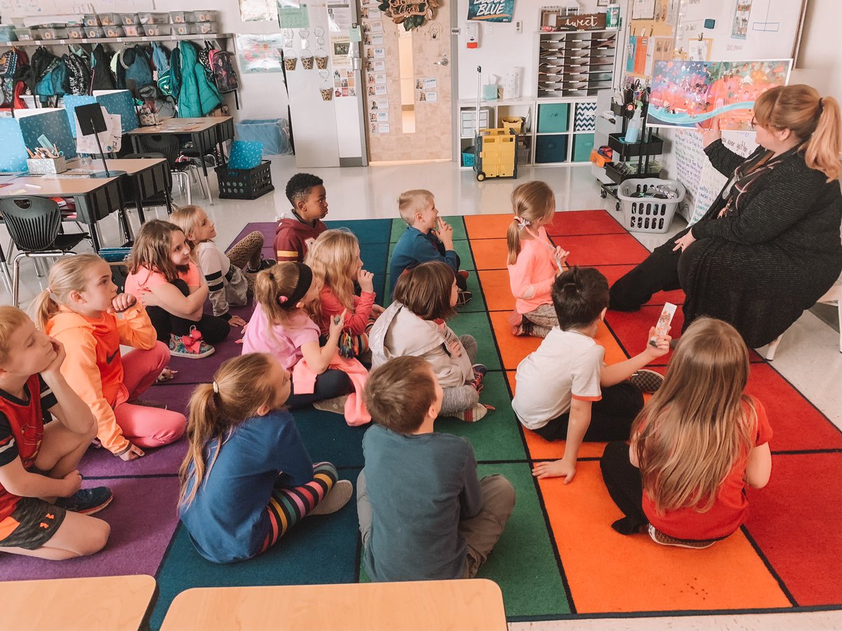 MissScottFHE's tweet photo. Our amazing art teacher, Mrs. LaRussa came and read the kids a beautifully illustrated book about the woman who designed the ride “It’s a Small World” at Walt Disney World. So cool! @FlintHillAP @ZumFlintHill #ReadAcrossAmerica #mysteryreader https://t.co/vHJM7pZkSu
