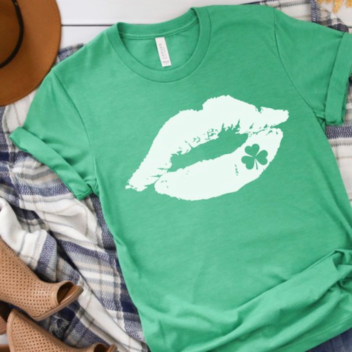 eleventhstsalon's tweet photo. ST. PATRICK’S DAY 🍀 shirts arrive tomorrow! DM if you’d like one [or more ;)] put to the side for you! 🥰Available in sizes S-XL! https://t.co/X4nqLOUhnN