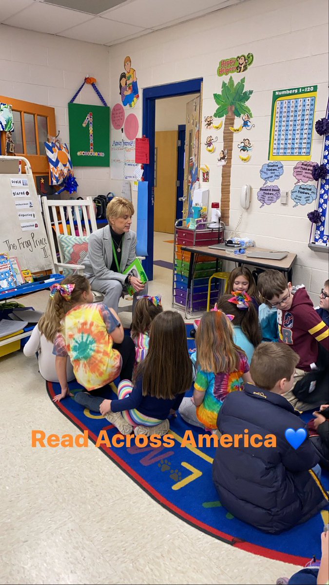 CapshawCougars's tweet photo. Oh what fun we had today! 📚Read Across America 2020 is in the books, and we are so grateful to our special guest readers for sharing their love of reading! @ckingcookeville @jill_ramsey10 @ComerCarissa @ACPaint_3 🧡🐾💙#capshawrocks #putnamproud #readersareleaders https://t.co/ofBqblmmLr