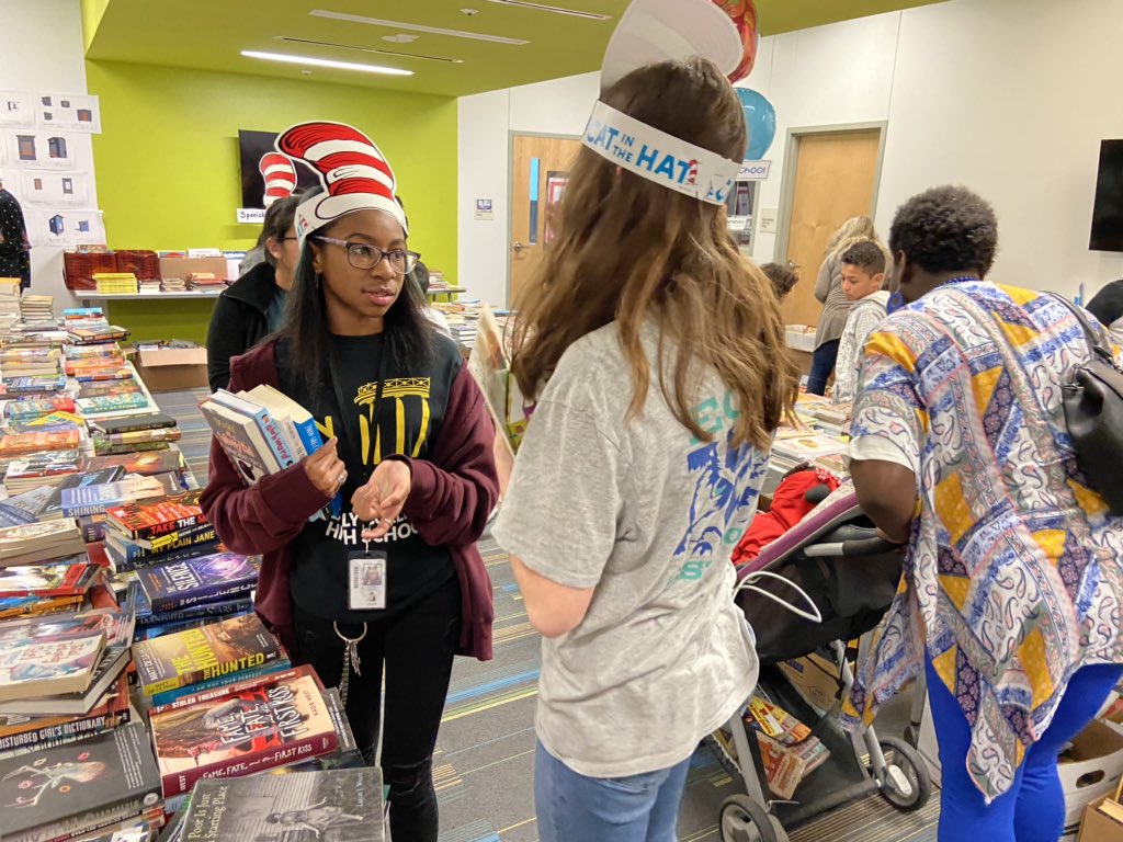 TylerISD's tweet photo. #TylerISDLitCON is in full swing! Come on out and enjoy free book giveaways, awesome door prizes, free food, and live fine arts performances! We’ll be at the @CTCTylerISD until 8pm! https://t.co/dcwkVinY3Z
