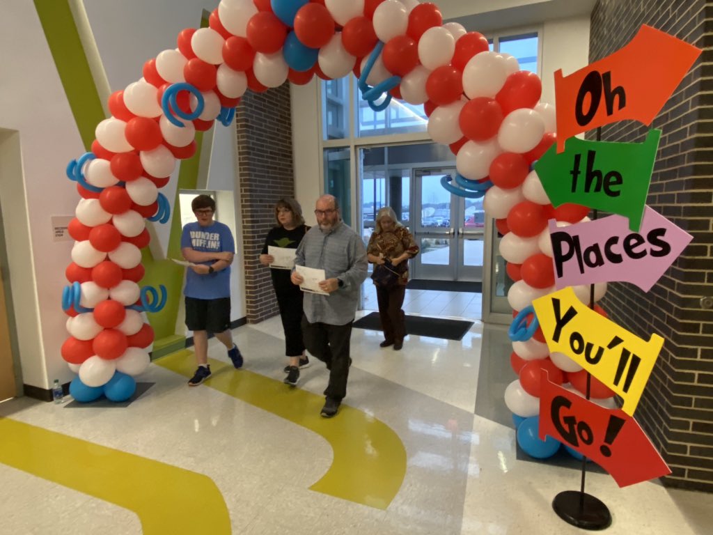 TylerISD's tweet photo. #TylerISDLitCON is in full swing! Come on out and enjoy free book giveaways, awesome door prizes, free food, and live fine arts performances! We’ll be at the @CTCTylerISD until 8pm! https://t.co/dcwkVinY3Z