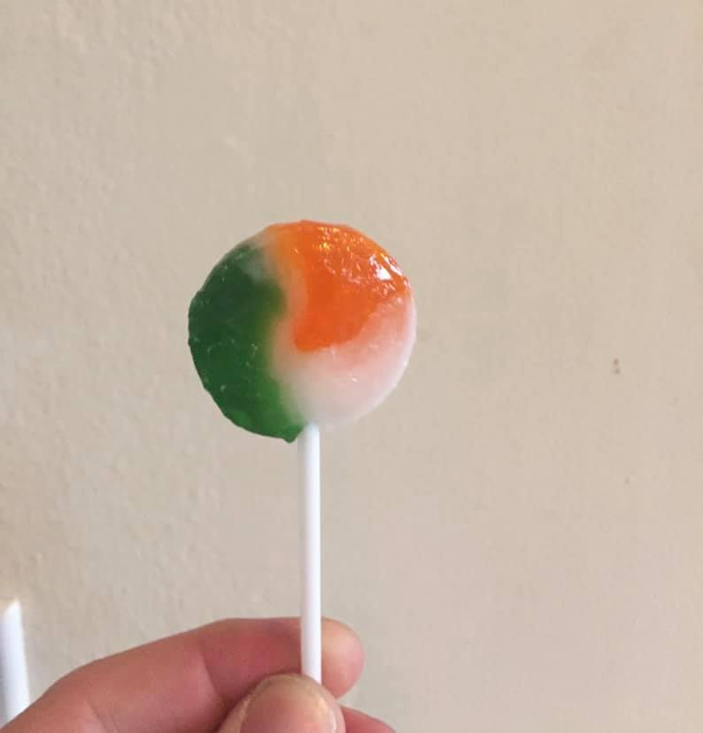 mikefitznyc1's tweet photo. New from Sinn Fein, Tiocfadh Ar Lollypop.
#ireland #irishgeneralelection #saintpatricksday https://t.co/ZKvneKumvA