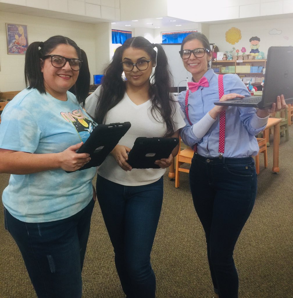 Miri031206's tweet photo. Celebrating Digital Learning Day! #DLD2020 #ljisdDLD @E_Garza_Elem https://t.co/mNnvVqvBY6