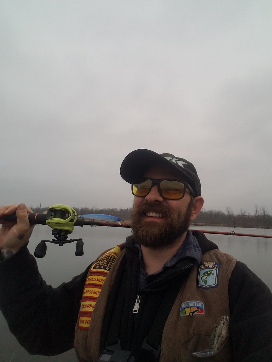 bruisedfriut's tweet photo. I was able to get in a few swings before dinner. A little crappie fishing with the @kastkingusa resolute/crixus combo. Then a little bass fishing with the SDP/bassinator combo. I'm here everyday, Im to impatient to wait for the #bassspawn
#kastking #affordableinnovation https://t.co/PE83B3fhMg