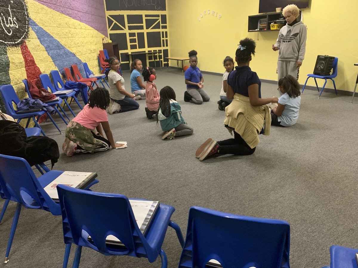 YDTheater's tweet photo. Orphans!!! ORPHANS!!! With one of our shows choreographers... @cassiecrumps “It’s a Hard Knock Life” https://t.co/D3ILxUgQGD