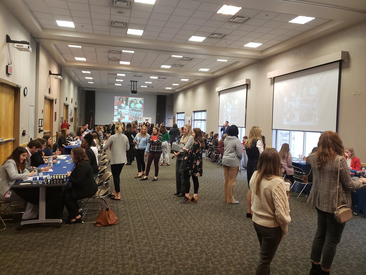 MSDWT_HR's tweet photo. Thanks to all the candidates, administrators, and teacher leaders who made our elementary teacher recruitment night a huge success!  Setting the bar high for our secondary teacher recruitment night tomorrow night... https://t.co/jDGCrrOSxi