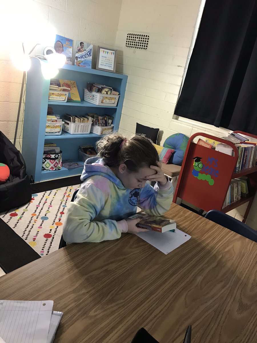 mrsdeaneWGE's tweet photo. Kicking off book clubs with ‘speed dating’! This was so much fun.  #weleadwge #readersareleaders https://t.co/sn4CO1I3Ot