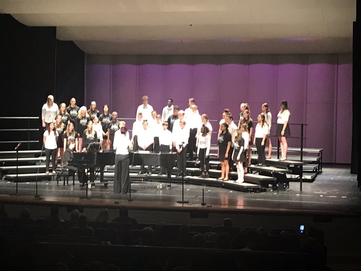 8th grade singing one of my favorites Danny Boy. Great job Mrs. Knox and Mrs. Gabrielsen.
