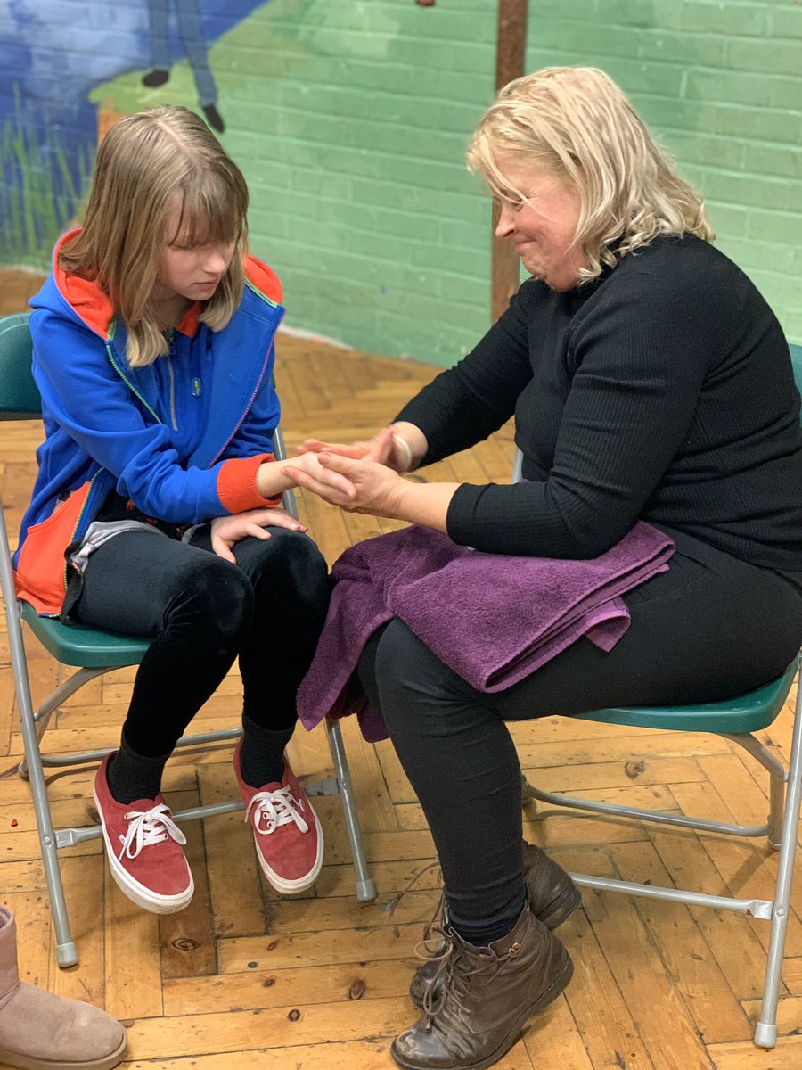 Tonight we welcomed Joanna Bottomley a Clinical Aromatherapist from Corley who enabled the girls to experience a relaxing taster session, a hand massage and a chance to find out all about aromatherapy. <a href="/GGWarwickshire/">GirlguidingWarks</a> <a href="/Girlguiding/">Girlguiding</a> #forthegirl #aromatherapy #guiding