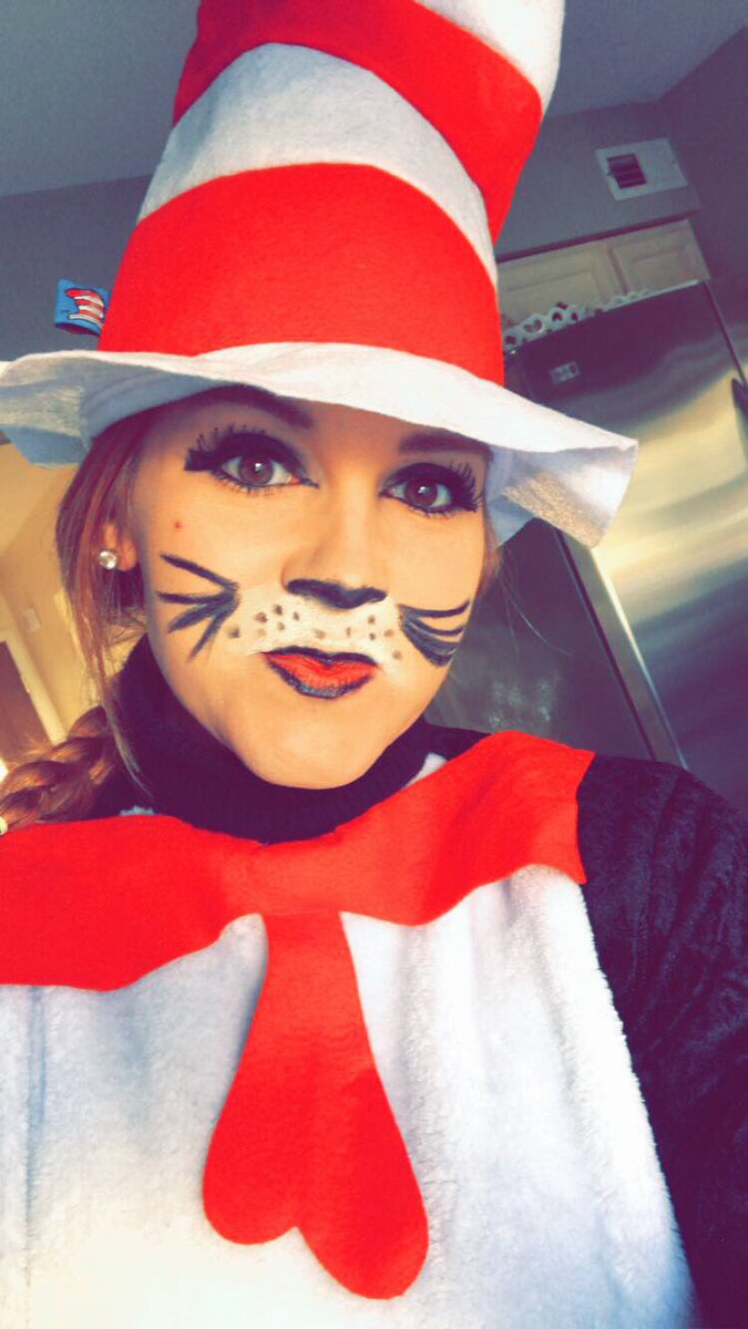 KimKcheesman's tweet image. The joys of being a literacy coach!!! Dressing up like Dr. Seuss and reading to the littles 📚 ❤️