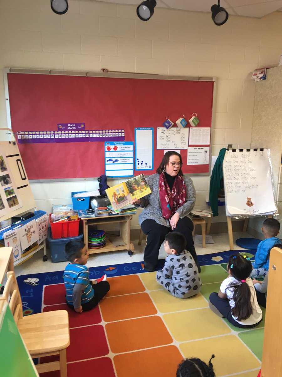 TheManPrincipal's tweet image. Great celebration of reading for the Pre-K students at #McKinleyKindergartenCenter Thanks to the #NewBrunswickPoliceDept for joining us today along with members of the #NBPS Early Childhood Team #AllIn4NB #ReadAcrossAmerica