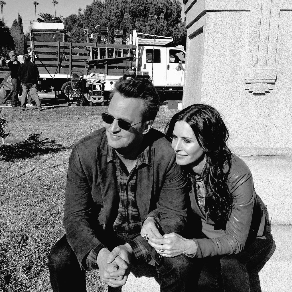 *   .     　 ˚  
 　　 ✧ ·　
　 　　　　 ·　　 . 　　　
 　  　　 　　  　　　　　 ✹ 
  ·  *  　  ˚ 　 ✺ 　
　　　　　 　 .  . 　　  ✫ 
　 　　  　 · +   .