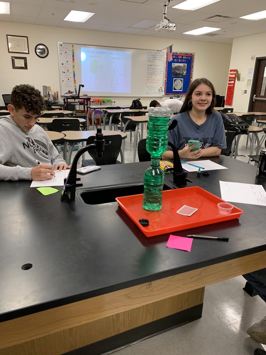 ProchnowSci's tweet photo. Students @SeguinHSTx analyzing inversion of salt and fresh water to discover how ocean currents can be caused by differing salinity. @SeguinISD #MatadorScience #MatadorLearning https://t.co/w41bNvtp45