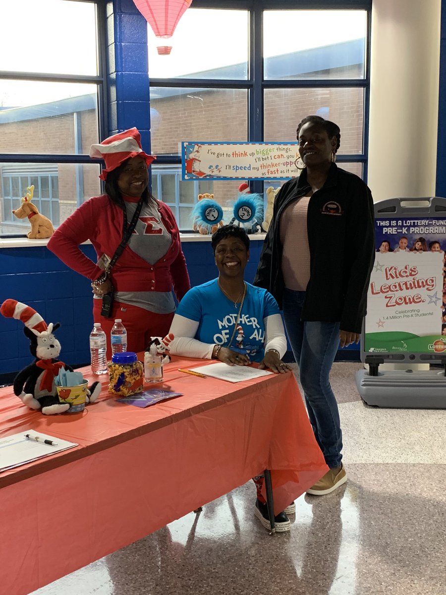 Jane L. Martin (@cascadescience1) on Twitter photo Read Across America was a huge success at Cascade!! Sooo many readers!!!@ <a href="/CasPrinciTmomon/">Tiffany Momon</a> <a href="/FelixRuffin16/">FelixRuffin</a> @APdianaluckett <a href="/DrTProctor/">Dr. Tiffany Proctor</a> @kdavidibcascade @APS_K5Science @apsITerin @APSScienceRules Read Across America was a huge success at Cascade!! Sooo many readers!!!@ <a href="/CasPrinciTmomon/">Tiffany Momon</a> <a href="/FelixRuffin16/">FelixRuffin</a> @APdianaluckett <a href="/DrTProctor/">Dr. Tiffany Proctor</a> @kdavidibcascade @APS_K5Science @apsITerin @APSScienceRules