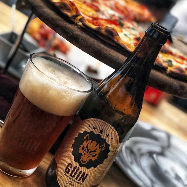 vueltegatoguin's tweet photo. No importa cómo haya empezado tu día @vueltegatoguin siempre es la mejor forma de terminarlo.

#craftBeerGt #laArtesanalDeOccidente #CervezaArtesanal #antiguaguatemala https://t.co/OZ7ZiqURzU https://t.co/s9XqZpwedL