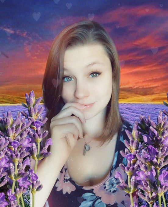 💗💗💗NEW MODEL💗💗💗 I'm Flora Venus! I'm a 21 year old cutie with an hourglass figure and a set of amazing<a href="/tag/sellingnudes"class="tags"><span>#sellingnudes</span></a><a href="/tag/buyingnudes"class="tags"><span>#buyingnudes</span></a>