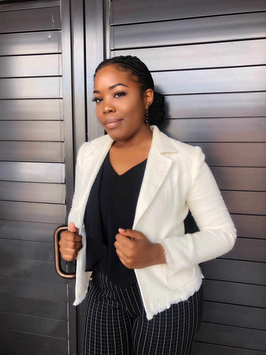 allthingsjana's tweet photo. Your lawyer to be.βοΈπ©π½ββοΈ
#LegalAttireDay2020
#LawWeek2020 https://t.co/IEuhHhNsIr