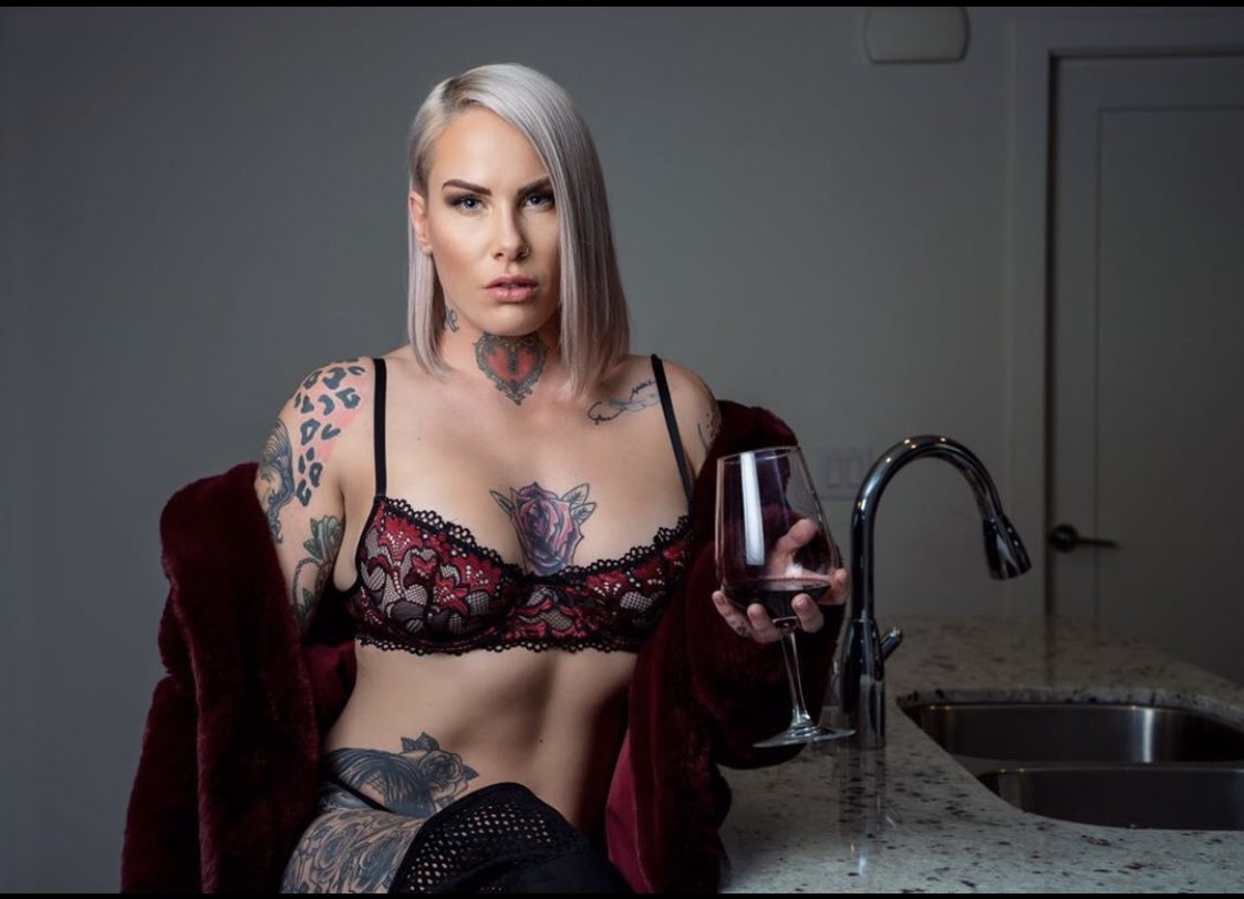 Can fight, can girl https://onlyfans.com/rowdybec.