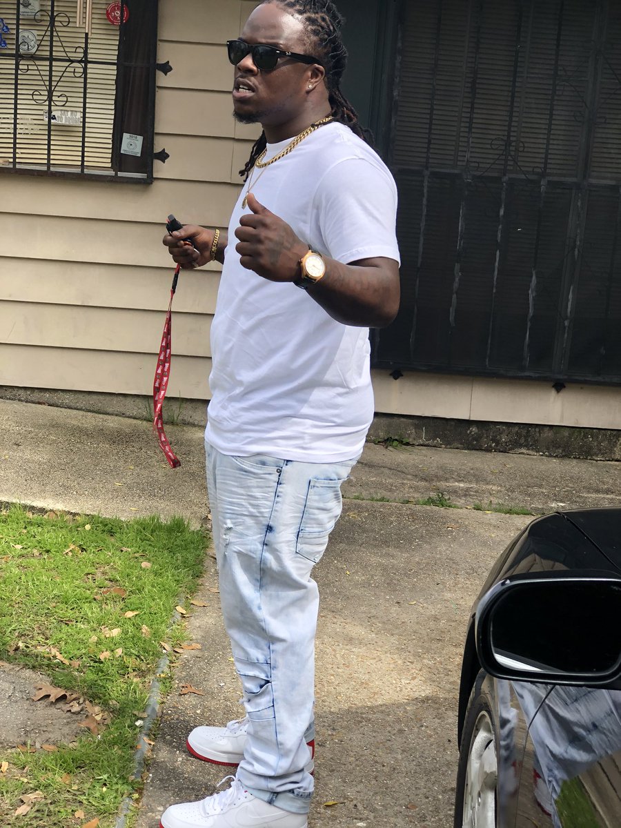 HeavyProfet's tweet image. This light AF