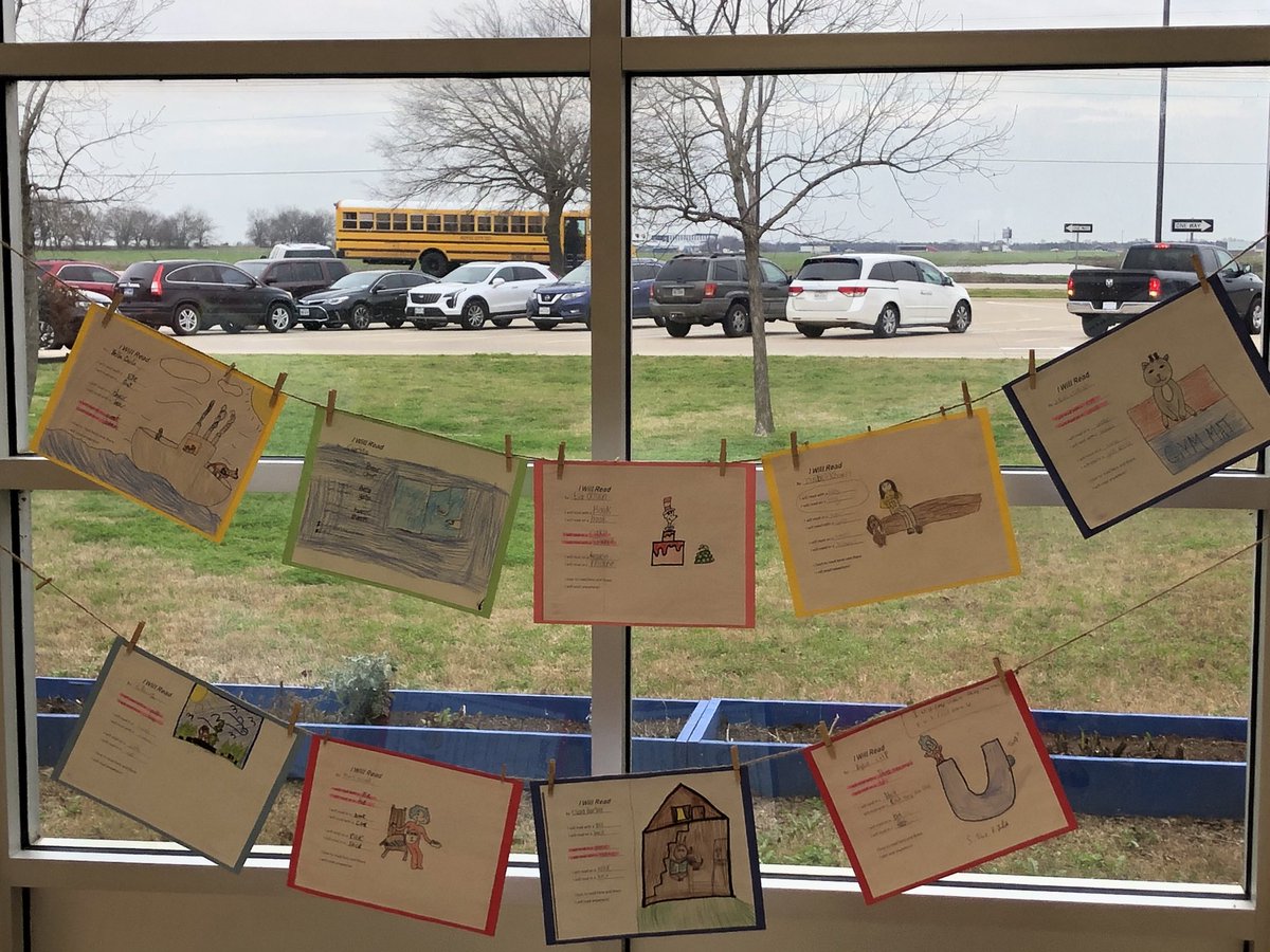 Fort_Library's tweet photo. Students wrote rhyming poems in the library; illustrated in art class. Dr. Seuss activities. #FortFocused #RCISDReaders#RCISDJoy https://t.co/2uJFVIJqSF
