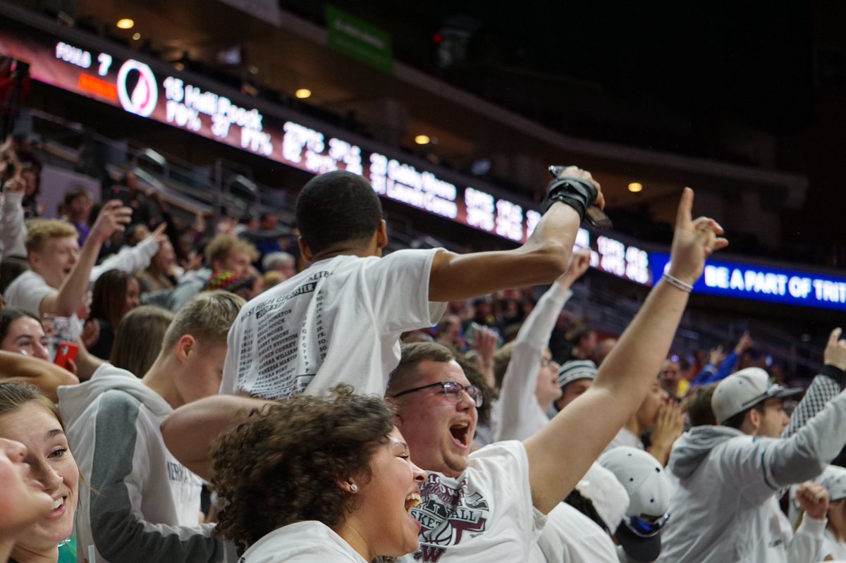 WahawkYearbook's tweet photo. WHAT 👏🏼A👏🏼GAME👏🏼 (and yeah that’s the winning layup 🙌🏼) Way to go @WestGrlsBball https://t.co/uuV51RpFsL