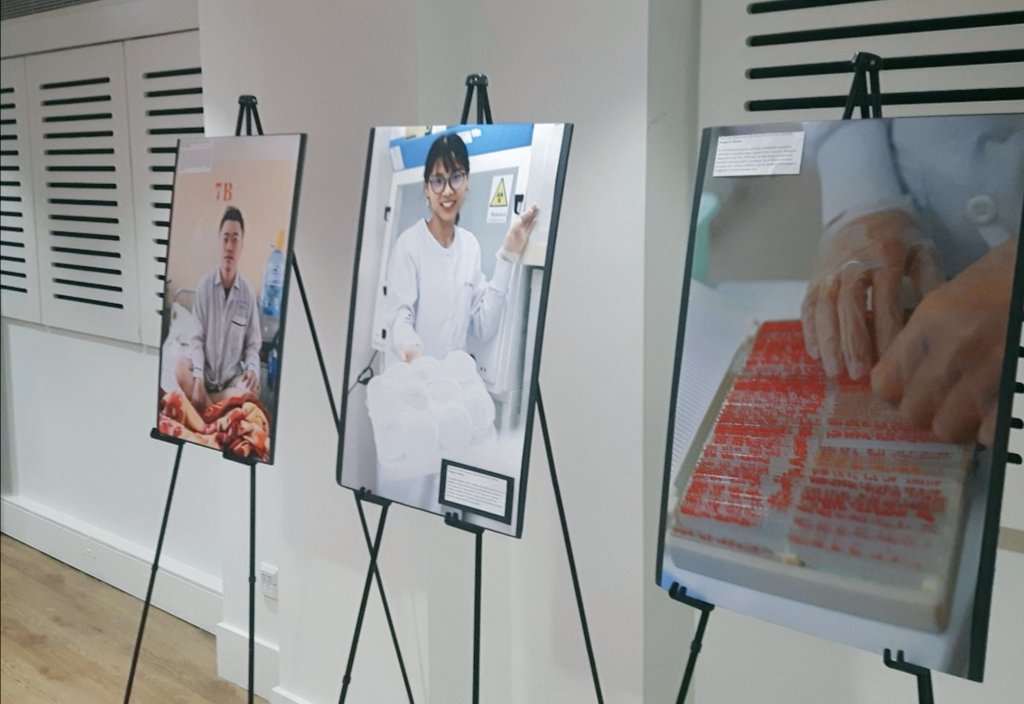 Thank you <a href="/ISNTD_Press/">ISNTD</a>
For selecting and exhibiting some of my work on dengue and tuberculosis with @OUCRU_Vietnam at the ISNTD festival in the Wellcome Trust.<a href="/OUCRU_PE/">OUCRU_PE</a>