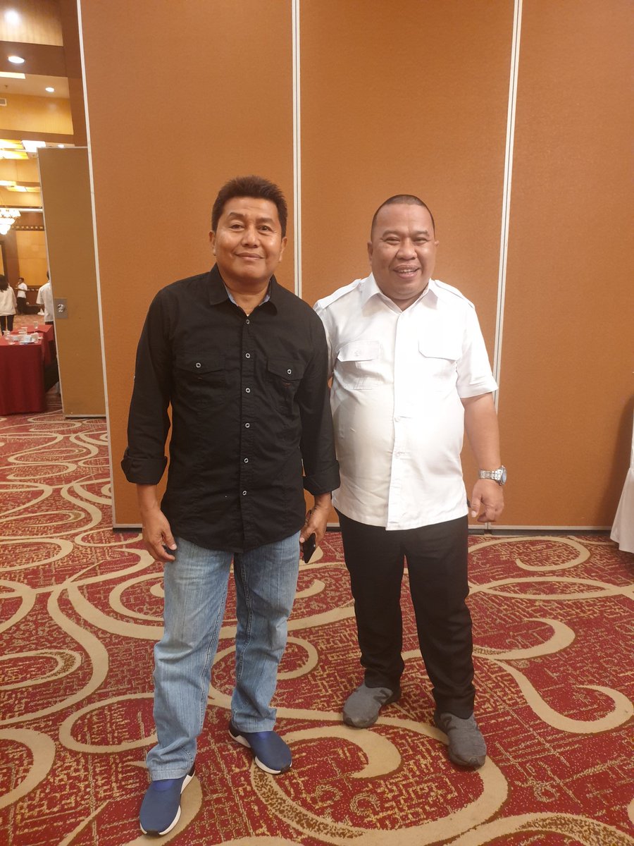 yusar_laya's tweet photo. Hari ke 2 Condrek PUPR di Manado bersama Dir PDAM KABGOR https://t.co/N61m1vFMDy