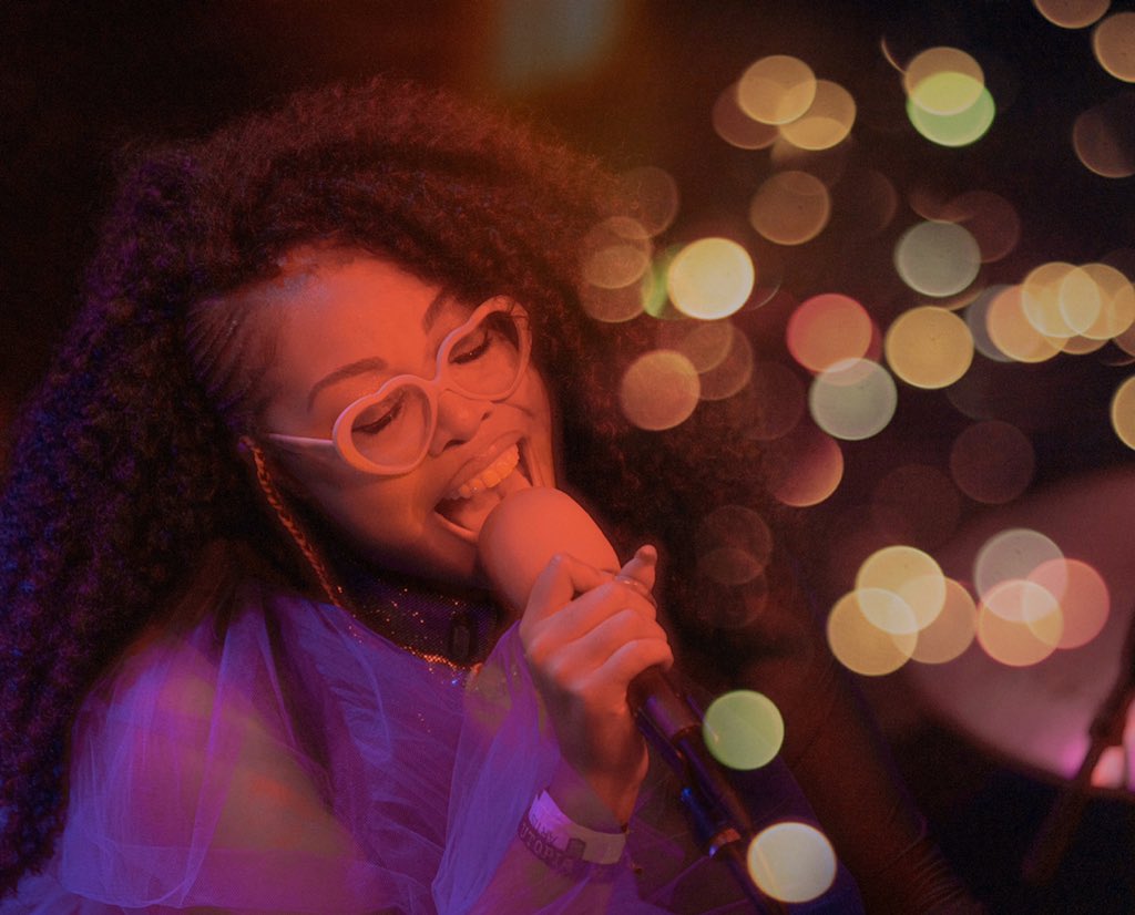 tokomurase's tweet photo. #SuziAnalog @suziAnalog #live @noisepop #noisepop2020 festival show @thenewparish in #Oakland #SFBayArea @NEVERNORMALRECS 
2.27.20:) great energy 🎵 
🤩👍 https://t.co/Q6KSDUGSg1