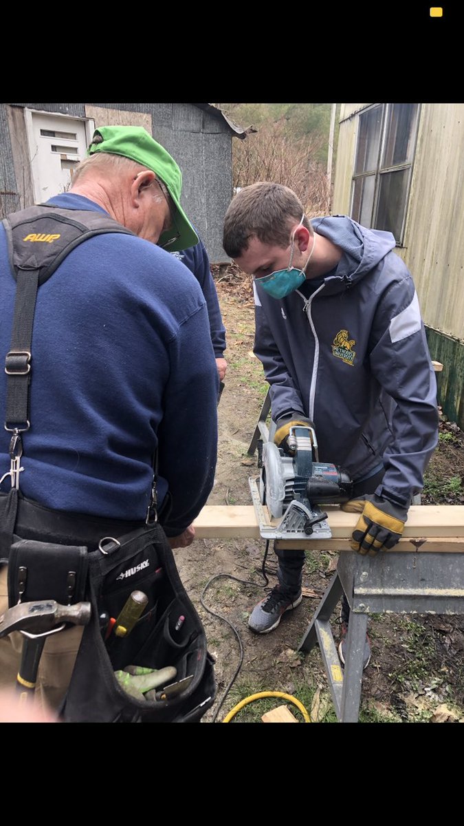 chaplain_mu's tweet photo. The MU Undergraduate Mission/Work team arrived at Red Bird in Kentucky and began their construction work today! Students are spending Spring Break investing in communities and showing compassion for the world. #MethodistUniversity #gbhem #MURegliousLife #MUCommunityEngagement https://t.co/VXJnrToBUD