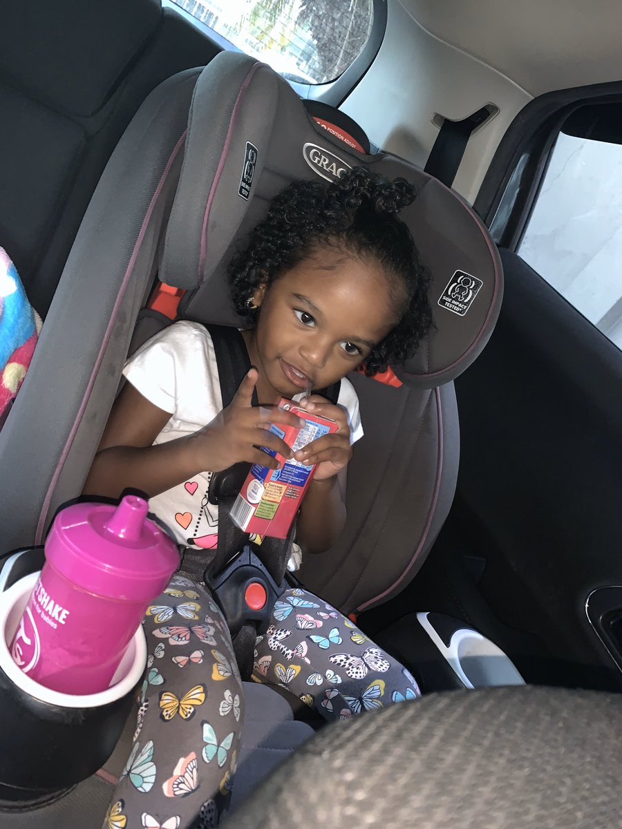 creemz's tweet photo. Me: baby you’re gorgeous
Ci: *points to me* no mummy!!! You’re gorgeous!!!
We just be gassing each other and Issa whole vibe #bestfrienddaughter https://t.co/42EMJApM1A
