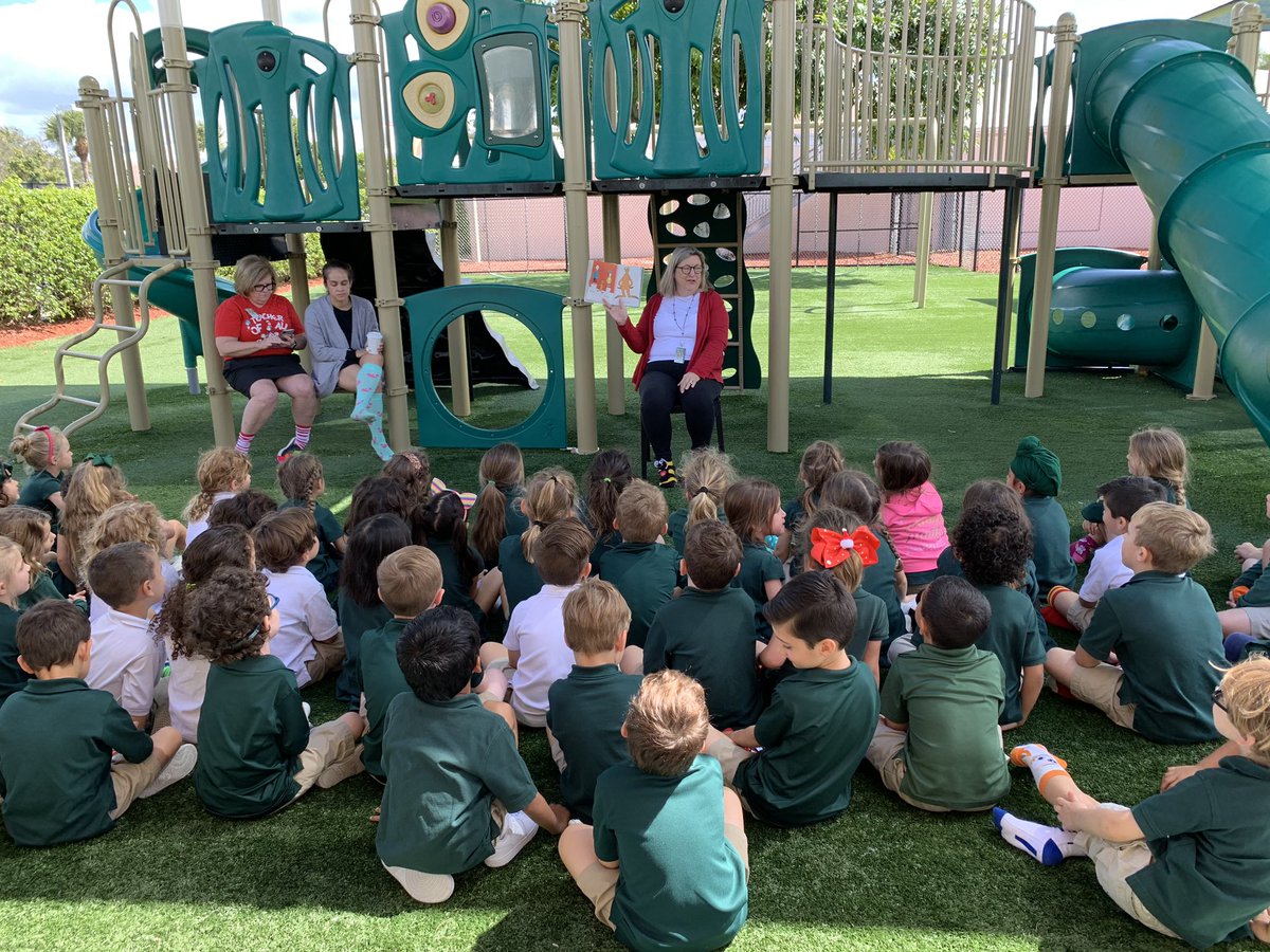 PineCrestLower's tweet photo. “Don’t give up! I believe in you all! A person’s a person, no matter how small!”
#PCPreK celebrated Dr. Seuss’ birthday with silly socks and a #PCReading of The Foot Book. #PC2033 https://t.co/TATt2ajVEF