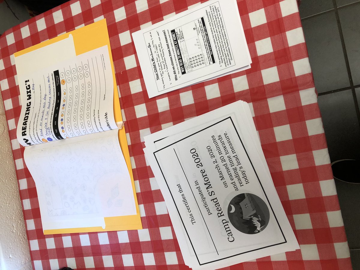 AlysonDurrett's tweet photo. Camp Read S’more!  Students enjoyed a Free book, fortune cookies, s’more snack mix, hot chocolate, reading around the campfire and prizes from area restaurants! https://t.co/PldXkZLZkG