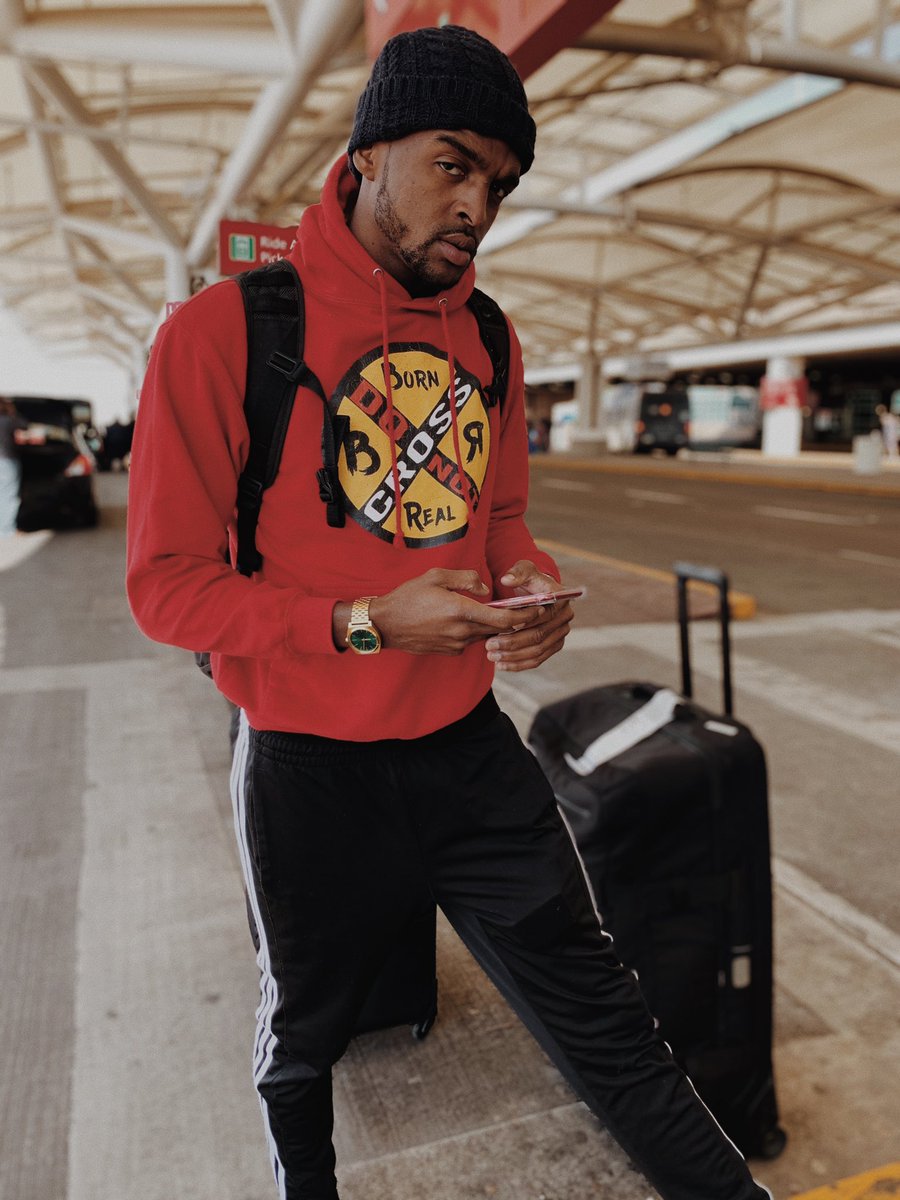 BJulio94's tweet photo. B O R N ⚠️  R E A L  hoodie by : @bornreal4real @bornreal_2 https://t.co/6n8eiteFtX