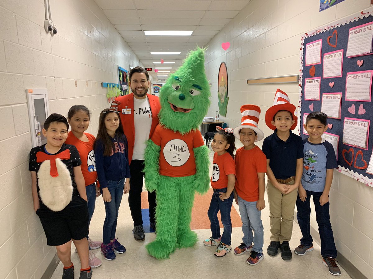 Dr_Fidelio's tweet photo. Happy Birthday #DrSeuss! 
🐈 🎩 🐈🎩🐈🎩
@OlmitoLibrary @OES_Ocelots 
@LFCISDlibraries @VictoriaPortier 
#LibrariesTransformTX @esc1library https://t.co/mSov2oNZOk