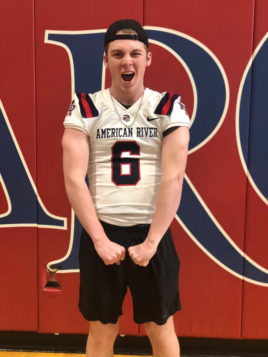jack_franz11's tweet photo. Excited to announce my commitment to American River College for the next year or two!! Thank you to all my previous coaches, teammates, and most of all my family! @ARCBeaverBall  let’s go win a title! @Coach_Ohout @Coach_Gomes @Reed_Raiders https://t.co/UyDrEKtmSp