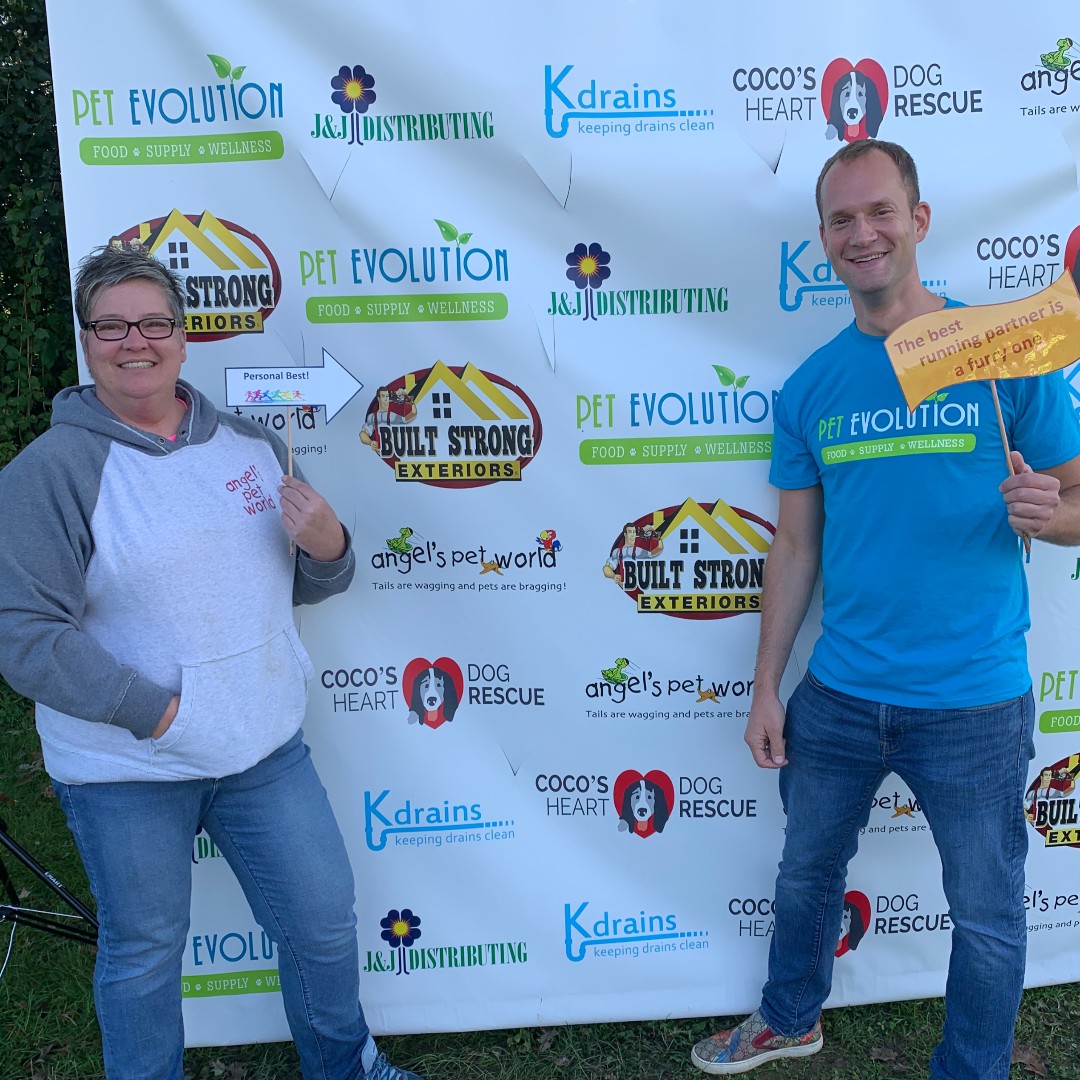 pet_evolution's tweet image. We had so much fun raising money for Coco’s Heart this weekend. We want to keep it going with an epic BORDER BATTLE!

Minnesota’s Pet Evolution versus Wisconsin’s Angel's Pet World!

Donate your spare change at your next visit to Pet Evolution... so we can take the title! 🏆