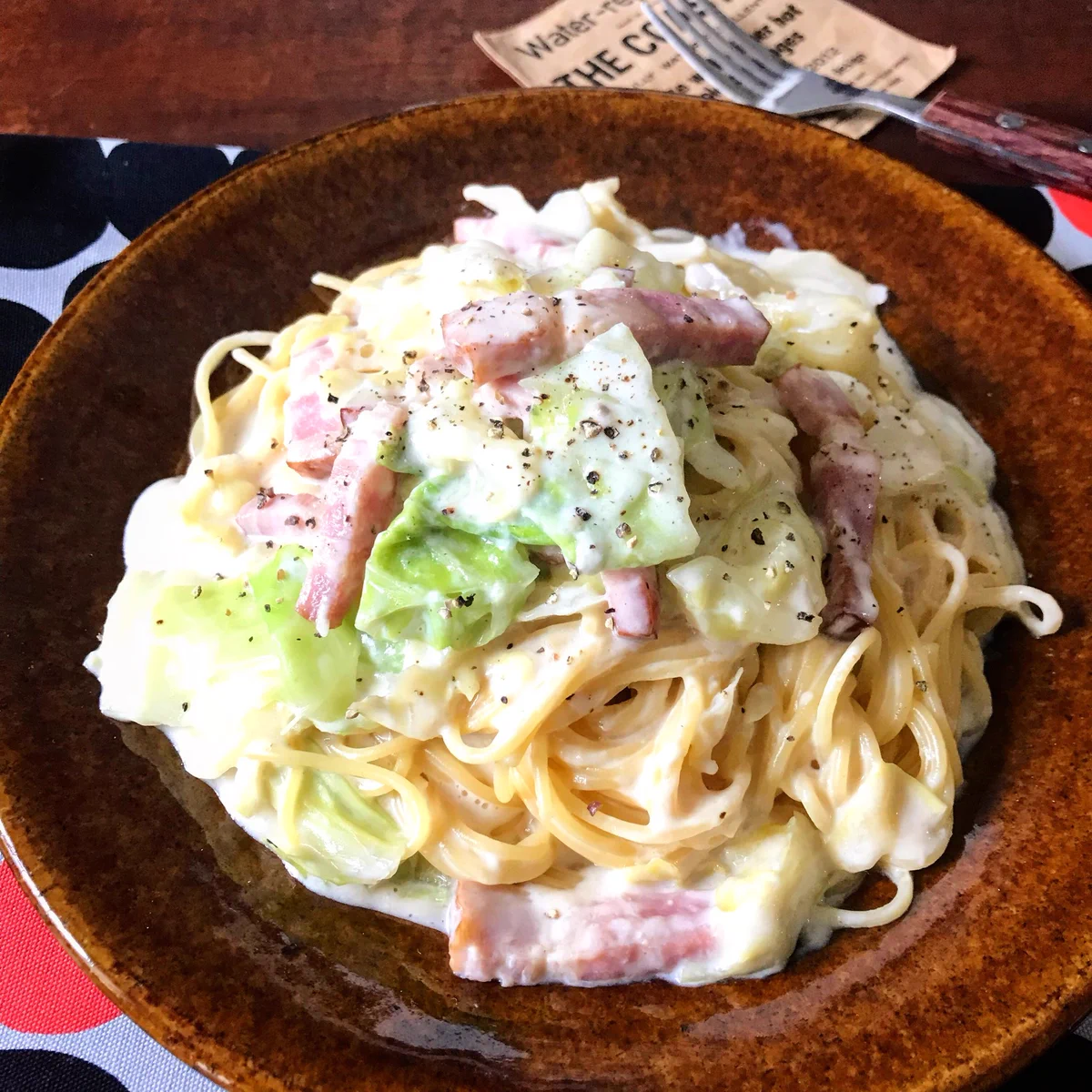 牛乳で簡単！？「春キャベツとベーコンの 味噌チーズクリームスパゲティ」の作り方！