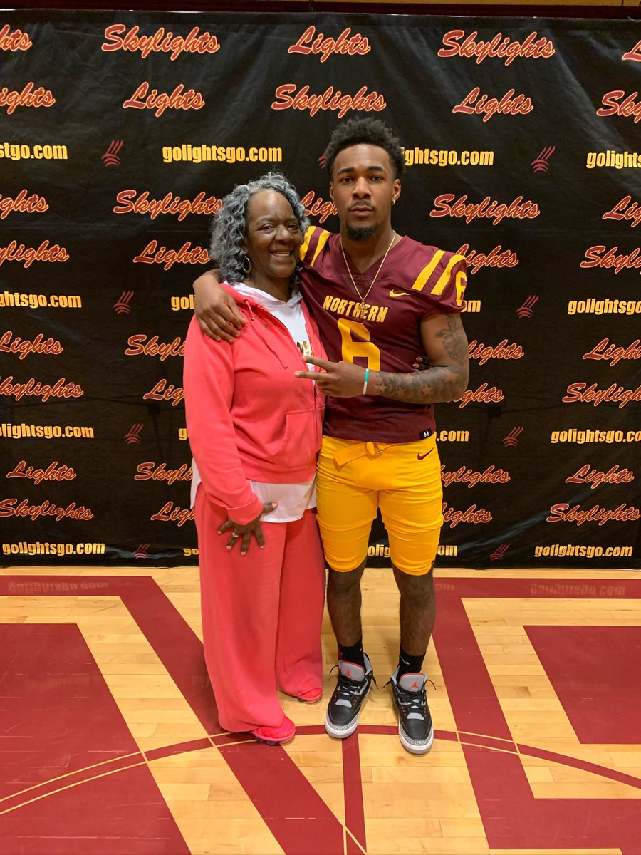 JamahlSmith2's tweet photo. Blessed to be apart of the @MSUN_FOOTBALL Family🙌🏽 @CoachSammyMix @CoachKevinJone4 #Commited https://t.co/D8t07JaIut